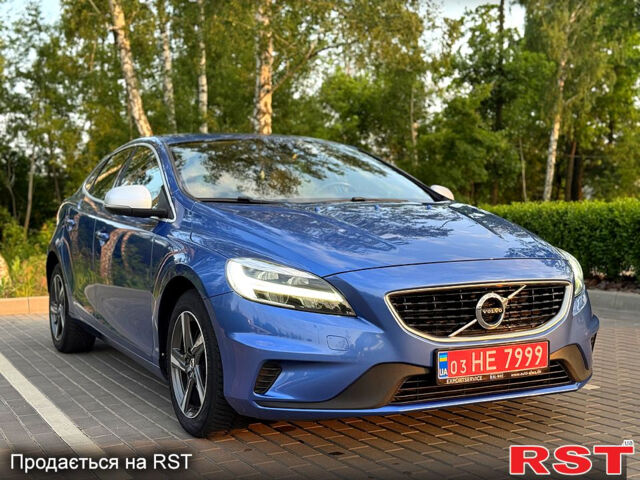 Синій Вольво V40, об'ємом двигуна 2 л та пробігом 191 тис. км за 14899 $, фото 1 на Automoto.ua