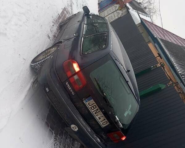 Синий Вольво В40, объемом двигателя 2 л и пробегом 300 тыс. км за 400 $, фото 1 на Automoto.ua