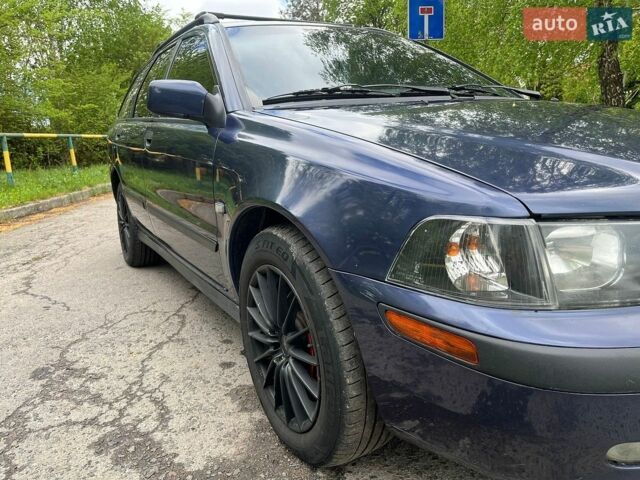 Синій Вольво V40, об'ємом двигуна 1.95 л та пробігом 469 тис. км за 3200 $, фото 1 на Automoto.ua