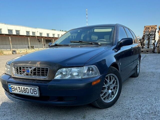 Синій Вольво V40, об'ємом двигуна 1.6 л та пробігом 432 тис. км за 3300 $, фото 1 на Automoto.ua