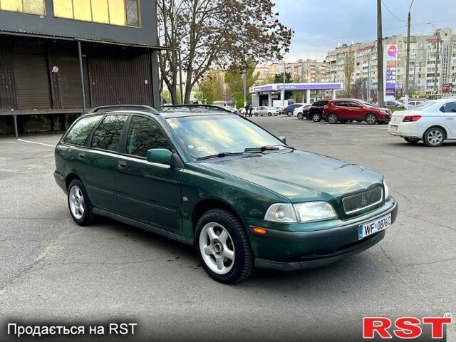 Зеленый Вольво В40, объемом двигателя 2 л и пробегом 200 тыс. км за 1650 $, фото 1 на Automoto.ua