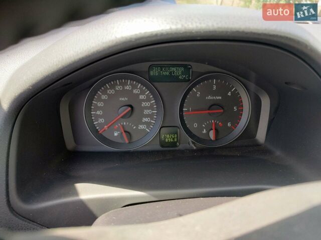 Білий Вольво V50, об'ємом двигуна 2 л та пробігом 278 тис. км за 6800 $, фото 1 на Automoto.ua