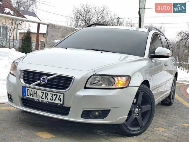 Білий Вольво V50, об'ємом двигуна 1.6 л та пробігом 220 тис. км за 6450 $, фото 1 на Automoto.ua