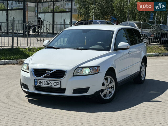 Білий Вольво V50, об'ємом двигуна 1.6 л та пробігом 172 тис. км за 7850 $, фото 1 на Automoto.ua