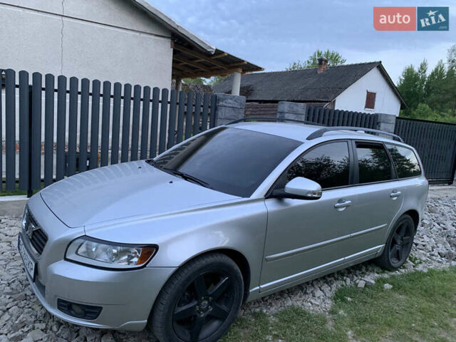 Бежевий Вольво V50, об'ємом двигуна 1.6 л та пробігом 340 тис. км за 6000 $, фото 1 на Automoto.ua