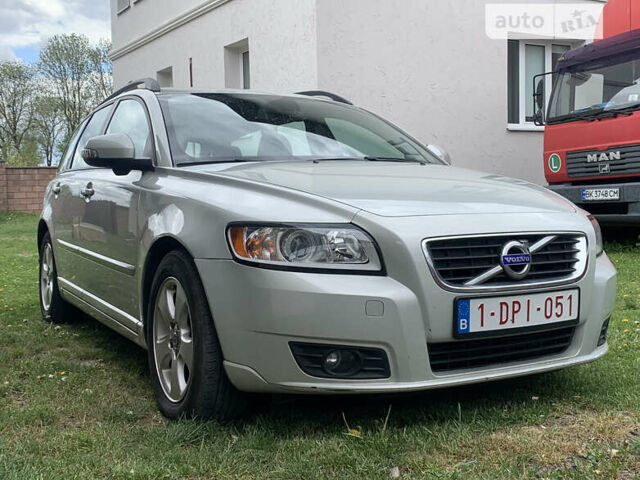 Бежевий Вольво V50, об'ємом двигуна 1.6 л та пробігом 208 тис. км за 7900 $, фото 1 на Automoto.ua