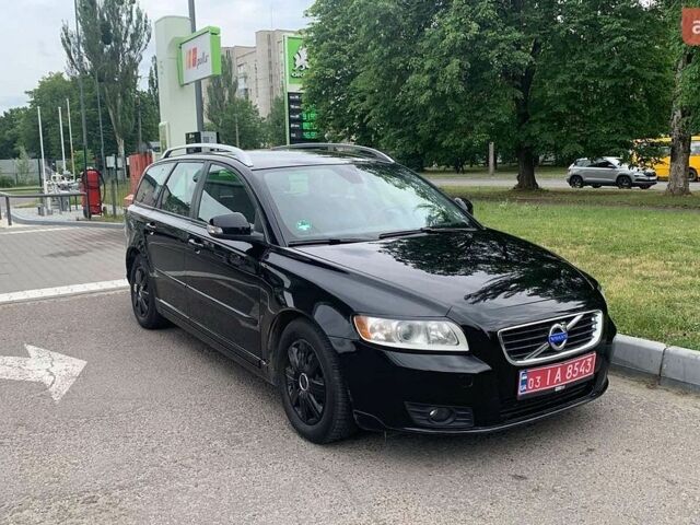 Бежевый Вольво В50, объемом двигателя 1.6 л и пробегом 195 тыс. км за 7199 $, фото 1 на Automoto.ua