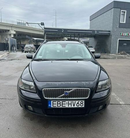 Черный Вольво В50, объемом двигателя 2 л и пробегом 417 тыс. км за 3350 $, фото 1 на Automoto.ua