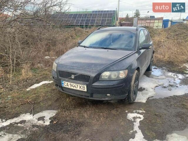 Черный Вольво В50, объемом двигателя 1.6 л и пробегом 355 тыс. км за 4000 $, фото 1 на Automoto.ua