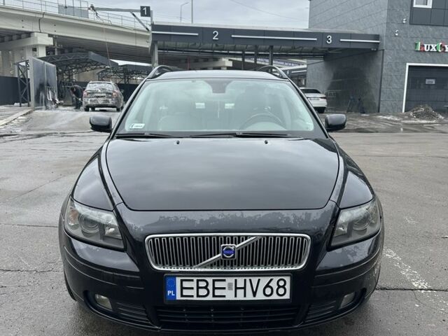 Чорний Вольво V50, об'ємом двигуна 2 л та пробігом 417 тис. км за 3500 $, фото 1 на Automoto.ua