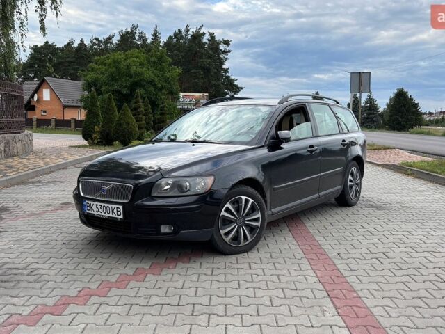 Чорний Вольво V50, об'ємом двигуна 2 л та пробігом 250 тис. км за 4550 $, фото 1 на Automoto.ua