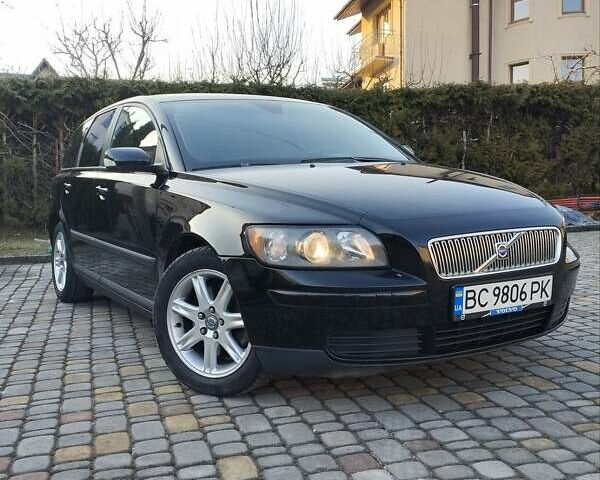 Черный Вольво В50, объемом двигателя 2 л и пробегом 290 тыс. км за 4800 $, фото 1 на Automoto.ua