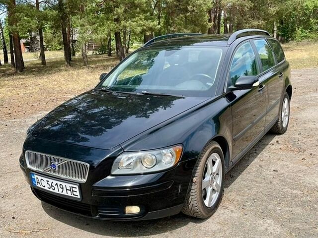 Чорний Вольво V50, об'ємом двигуна 2 л та пробігом 300 тис. км за 5100 $, фото 1 на Automoto.ua