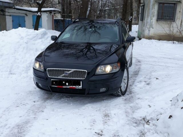 Чорний Вольво V50, об'ємом двигуна 1.6 л та пробігом 288 тис. км за 4500 $, фото 1 на Automoto.ua