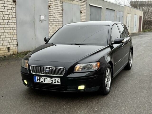 Чорний Вольво V50, об'ємом двигуна 0 л та пробігом 352 тис. км за 3000 $, фото 1 на Automoto.ua