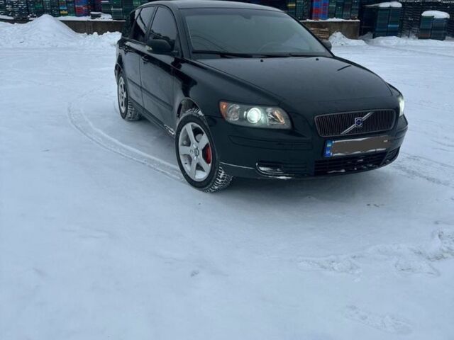 Чорний Вольво V50, об'ємом двигуна 1.6 л та пробігом 310 тис. км за 4200 $, фото 1 на Automoto.ua