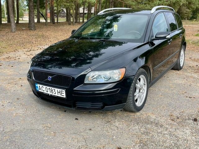 Чорний Вольво V50, об'ємом двигуна 2 л та пробігом 300 тис. км за 4999 $, фото 1 на Automoto.ua