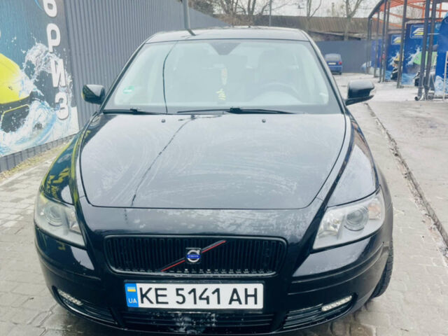 Чорний Вольво V50, об'ємом двигуна 1.8 л та пробігом 353 тис. км за 4400 $, фото 1 на Automoto.ua
