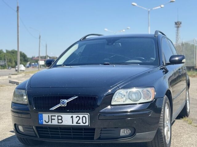 Чорний Вольво V50, об'ємом двигуна 2 л та пробігом 320 тис. км за 2999 $, фото 1 на Automoto.ua