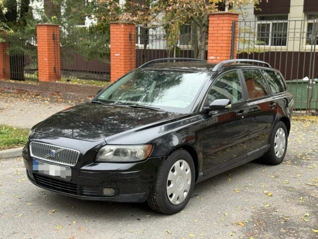 Чорний Вольво V50, об'ємом двигуна 2 л та пробігом 400 тис. км за 3340 $, фото 1 на Automoto.ua