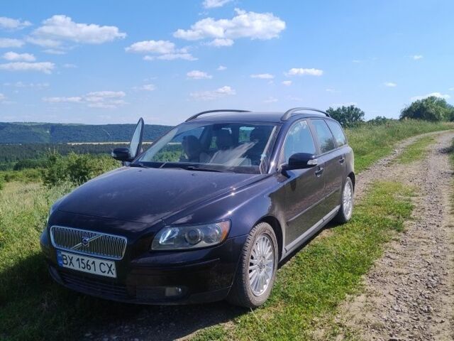 Чорний Вольво V50, об'ємом двигуна 1.6 л та пробігом 1 тис. км за 5112 $, фото 1 на Automoto.ua
