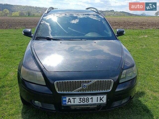 Черный Вольво В50, объемом двигателя 1.6 л и пробегом 475 тыс. км за 3650 $, фото 1 на Automoto.ua
