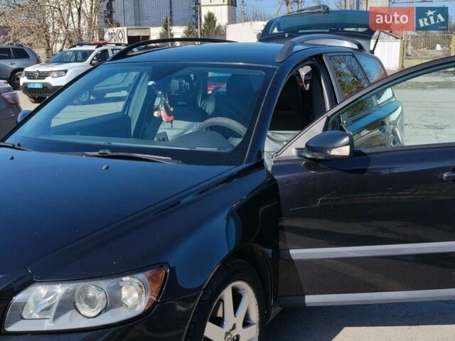 Чорний Вольво V50, об'ємом двигуна 1.56 л та пробігом 314 тис. км за 6100 $, фото 1 на Automoto.ua