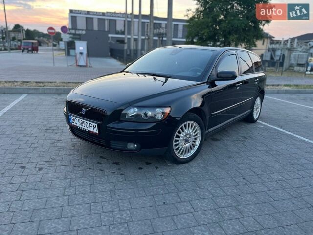 Чорний Вольво V50, об'ємом двигуна 1.56 л та пробігом 321 тис. км за 4600 $, фото 1 на Automoto.ua
