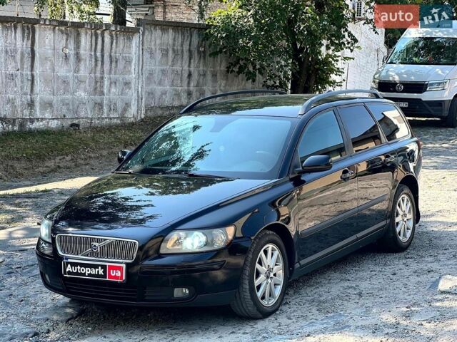 Чорний Вольво V50, об'ємом двигуна 2.4 л та пробігом 364 тис. км за 7390 $, фото 1 на Automoto.ua