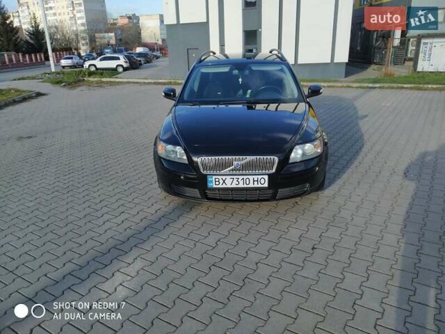 Чорний Вольво V50, об'ємом двигуна 1.8 л та пробігом 330 тис. км за 4999 $, фото 1 на Automoto.ua