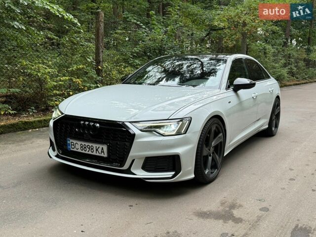 Черный Вольво В50, объемом двигателя 1.6 л и пробегом 256 тыс. км за 5200 $, фото 1 на Automoto.ua