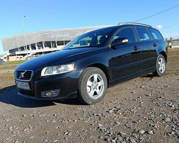 Чорний Вольво V50, об'ємом двигуна 1.56 л та пробігом 272 тис. км за 5950 $, фото 1 на Automoto.ua