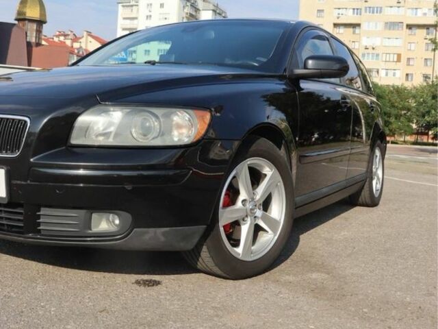 Чорний Вольво V50, об'ємом двигуна 1.6 л та пробігом 254 тис. км за 5695 $, фото 1 на Automoto.ua