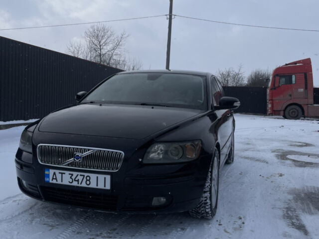 Чорний Вольво V50, об'ємом двигуна 2 л та пробігом 321 тис. км за 4200 $, фото 1 на Automoto.ua