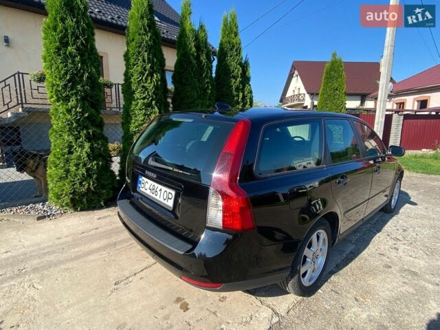 Чорний Вольво V50, об'ємом двигуна 2 л та пробігом 345 тис. км за 5500 $, фото 1 на Automoto.ua