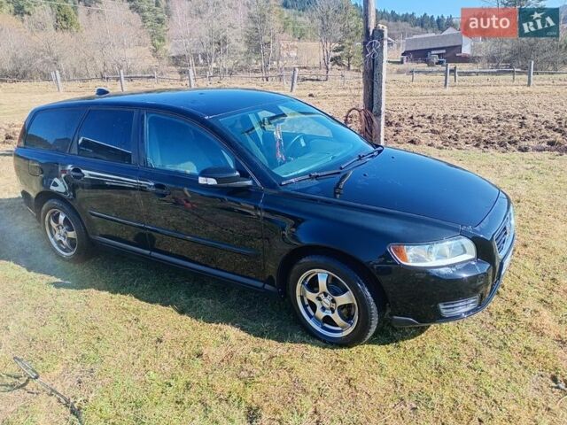 Чорний Вольво V50, об'ємом двигуна 2 л та пробігом 330 тис. км за 4700 $, фото 1 на Automoto.ua