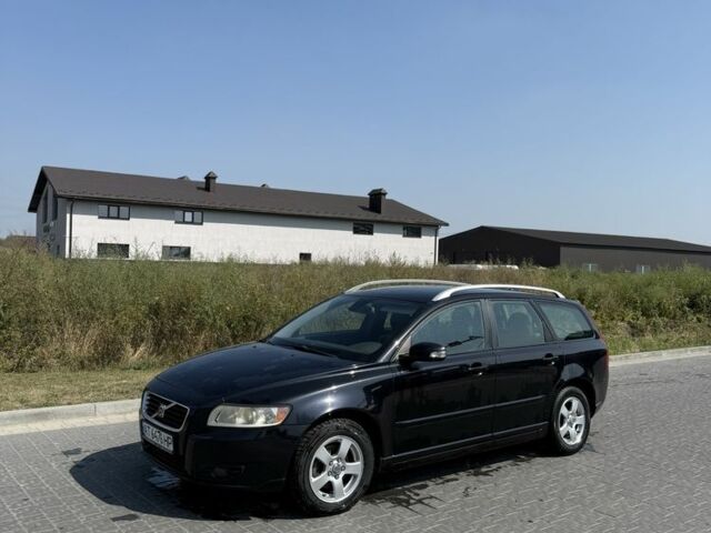 Чорний Вольво V50, об'ємом двигуна 1.6 л та пробігом 290 тис. км за 5300 $, фото 1 на Automoto.ua