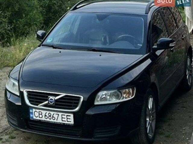 Чорний Вольво V50, об'ємом двигуна 2 л та пробігом 271 тис. км за 7000 $, фото 1 на Automoto.ua