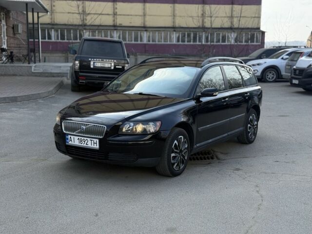Чорний Вольво V50, об'ємом двигуна 2 л та пробігом 330 тис. км за 2600 $, фото 1 на Automoto.ua