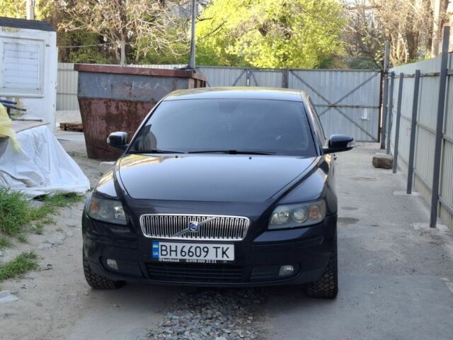 Чорний Вольво V50, об'ємом двигуна 2 л та пробігом 235 тис. км за 6800 $, фото 1 на Automoto.ua