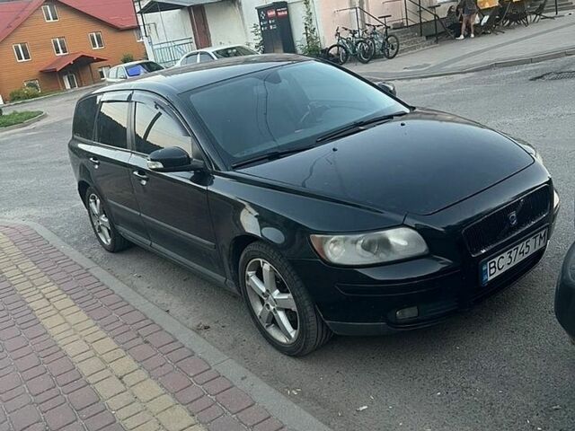 Чорний Вольво V50, об'ємом двигуна 1.6 л та пробігом 322 тис. км за 4500 $, фото 1 на Automoto.ua