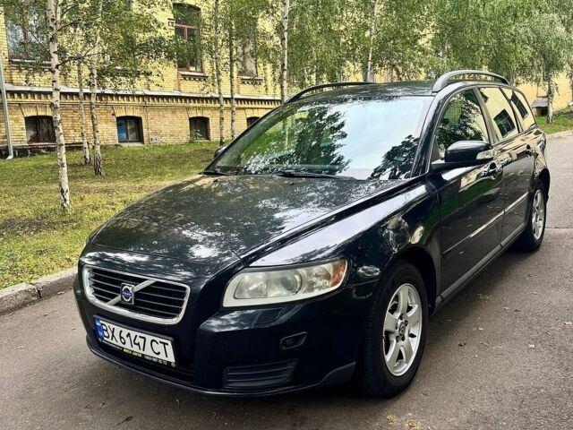 Чорний Вольво V50, об'ємом двигуна 1.8 л та пробігом 318 тис. км за 5800 $, фото 1 на Automoto.ua