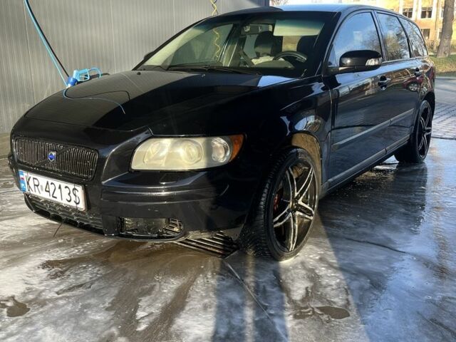 Чорний Вольво V50, об'ємом двигуна 1.6 л та пробігом 240 тис. км за 2500 $, фото 1 на Automoto.ua