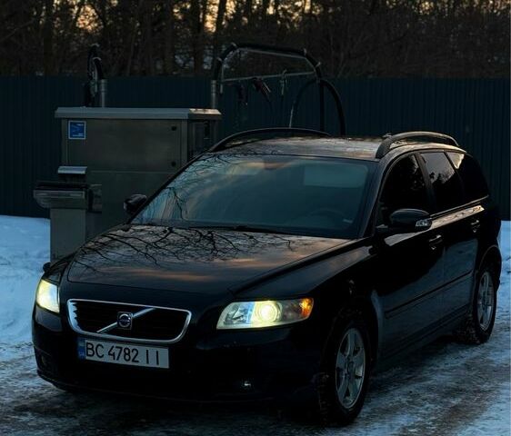 Чорний Вольво V50, об'ємом двигуна 1.6 л та пробігом 336 тис. км за 6600 $, фото 1 на Automoto.ua