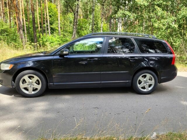 Чорний Вольво V50, об'ємом двигуна 1.6 л та пробігом 306 тис. км за 5500 $, фото 1 на Automoto.ua