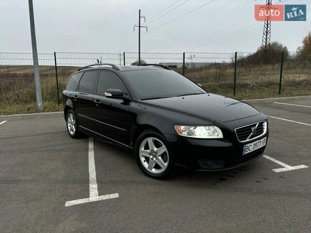 Чорний Вольво V50, об'ємом двигуна 1.6 л та пробігом 241 тис. км за 6800 $, фото 1 на Automoto.ua