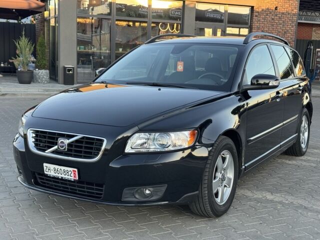 Чорний Вольво V50, об'ємом двигуна 1.8 л та пробігом 226 тис. км за 6550 $, фото 1 на Automoto.ua