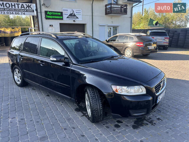 Чорний Вольво V50, об'ємом двигуна 1.6 л та пробігом 257 тис. км за 6500 $, фото 1 на Automoto.ua