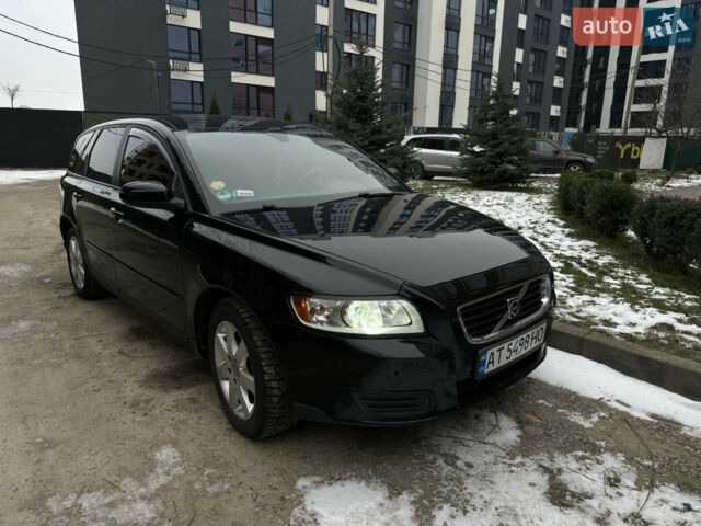 Черный Вольво В50, объемом двигателя 2 л и пробегом 301 тыс. км за 6200 $, фото 1 на Automoto.ua