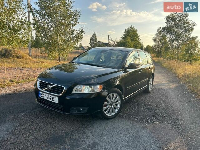 Черный Вольво В50, объемом двигателя 1.56 л и пробегом 265 тыс. км за 5350 $, фото 1 на Automoto.ua